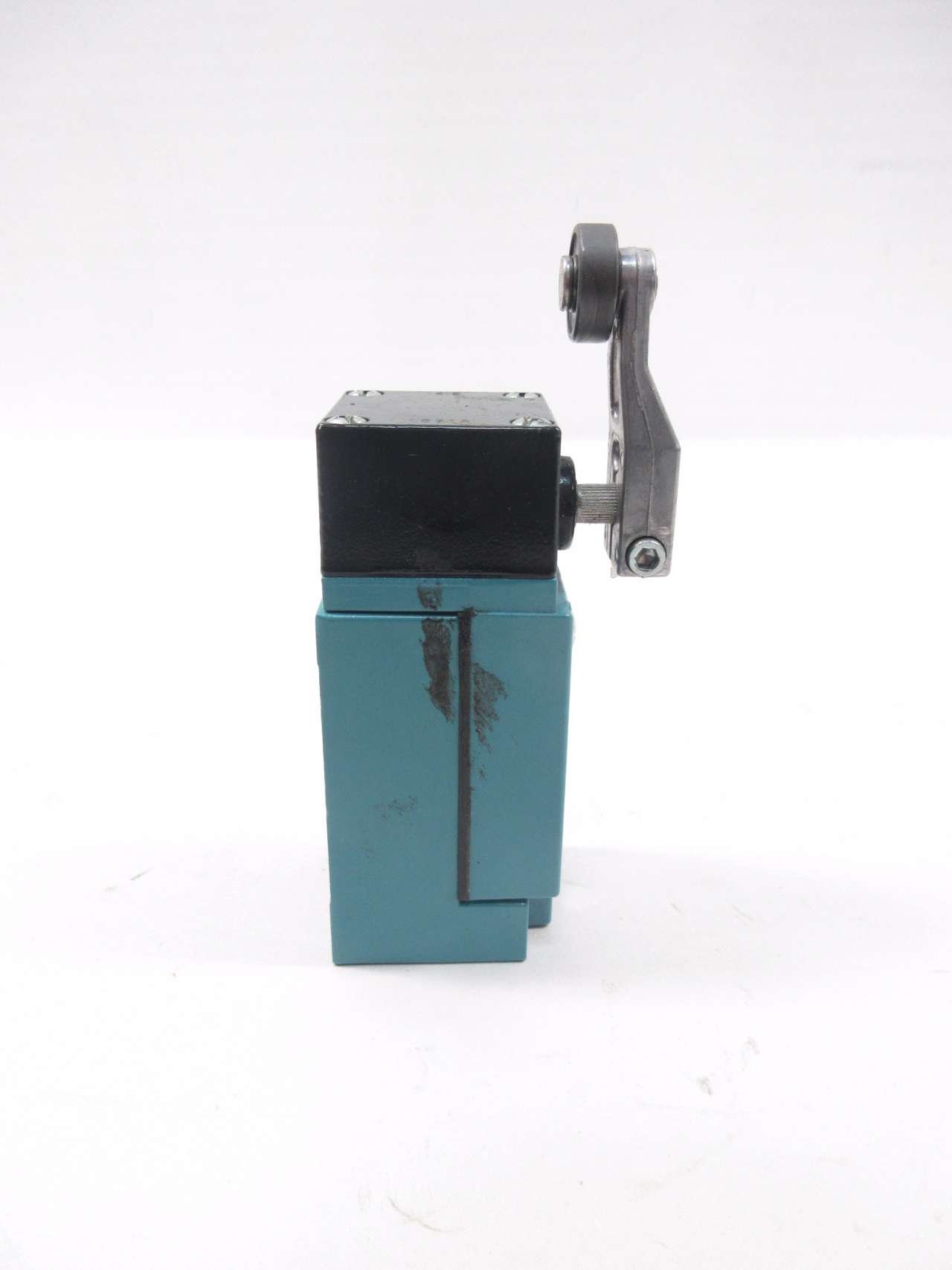 MICRO Switch LSA1A Heavy Duty Limit Switch 600V-AC 10A AMP